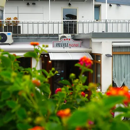 Mini - Angolo Di Paradiso - 3* يوتْسْوولْ