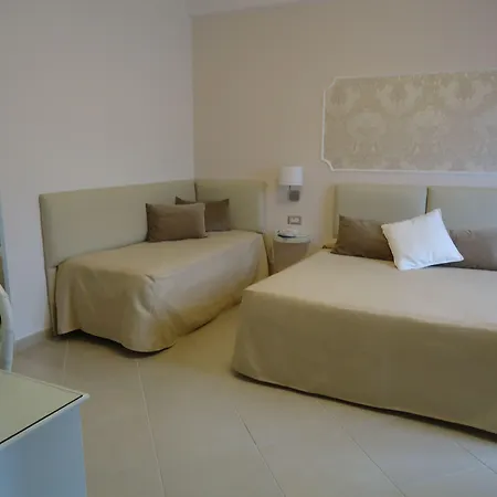 Mini - Angolo Di Paradiso - فندق يوتْسْوولْ