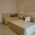 Mini - Angolo Di Paradiso - فندق يوتْسْوولْ