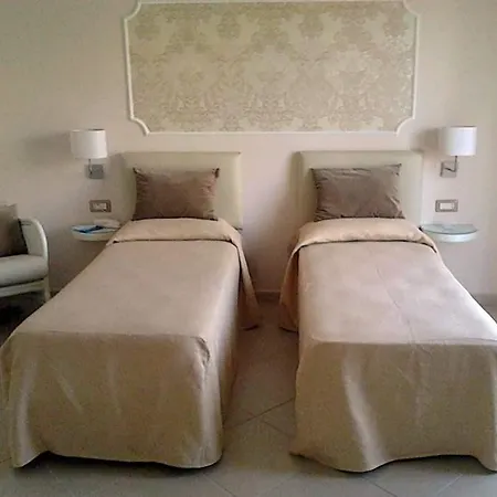 Hotell Mini - Angolo Di Paradiso - 3*