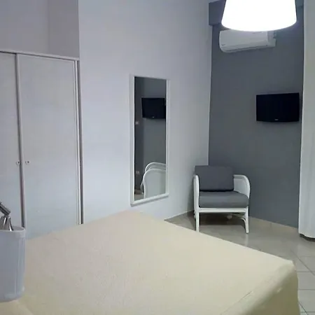 Mini - Angolo Di Paradiso - Отель 3*