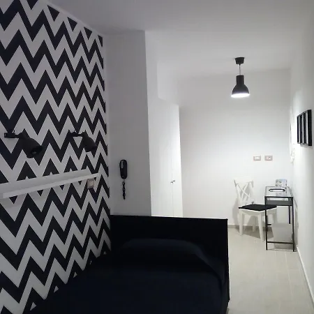 Mini - Angolo Di Paradiso - Hotel